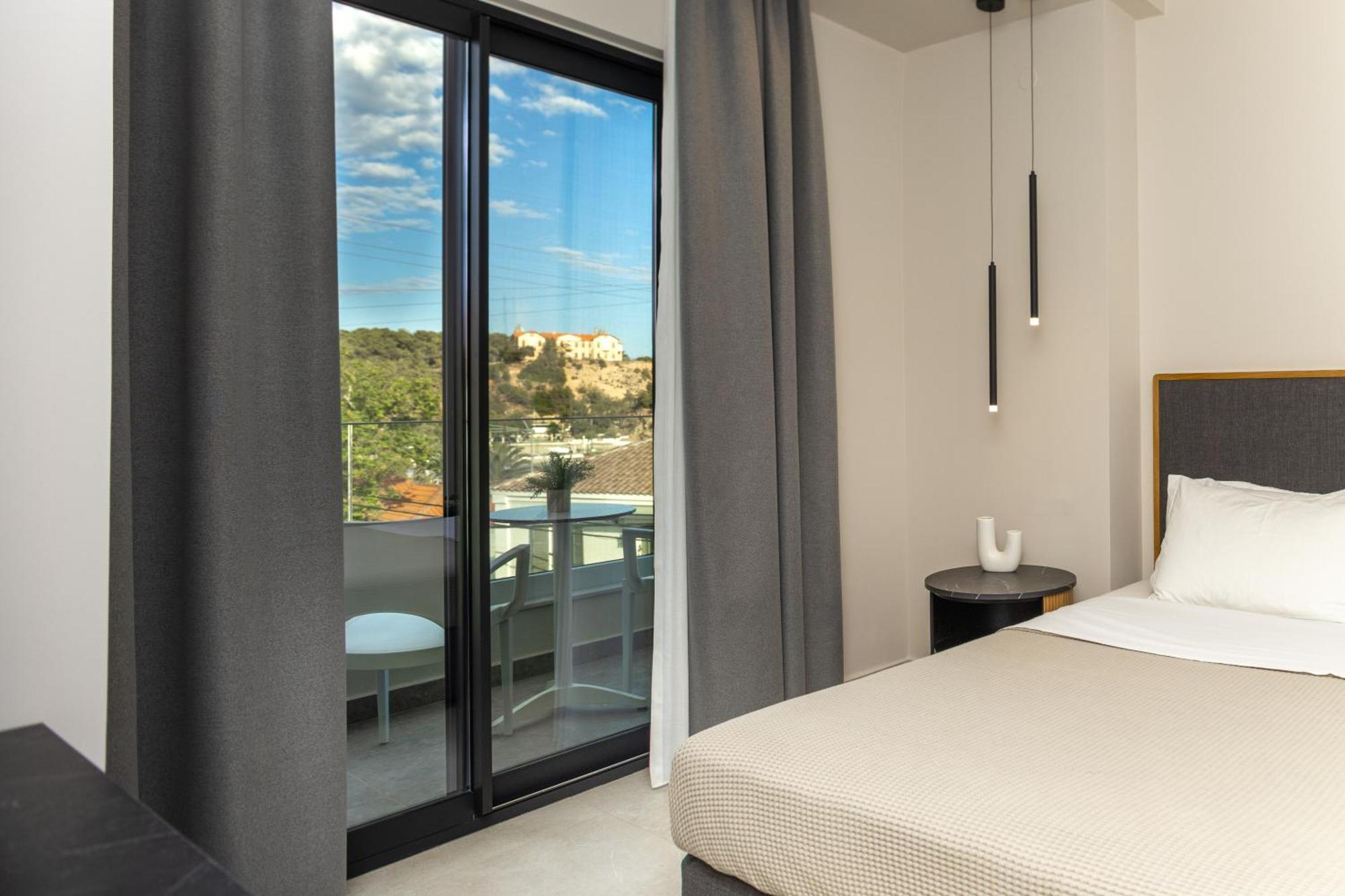 George Hotel Лименария Екстериор снимка