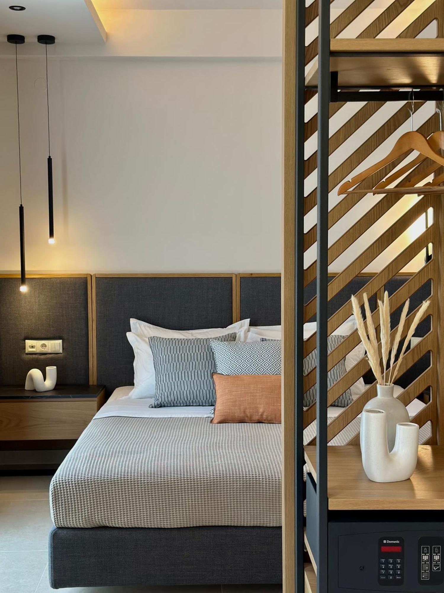 George Hotel Лименария Екстериор снимка