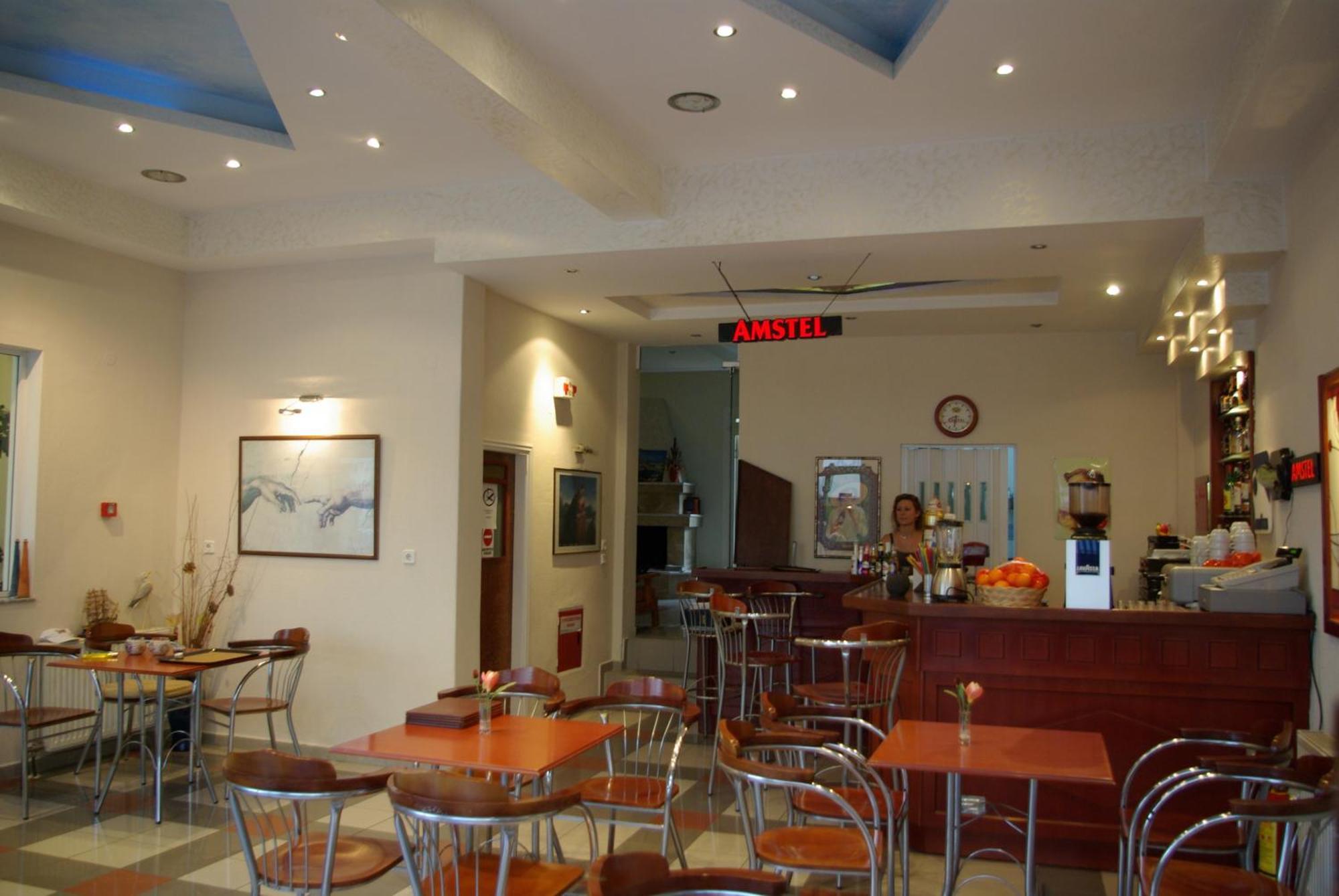 George Hotel Лименария Екстериор снимка
