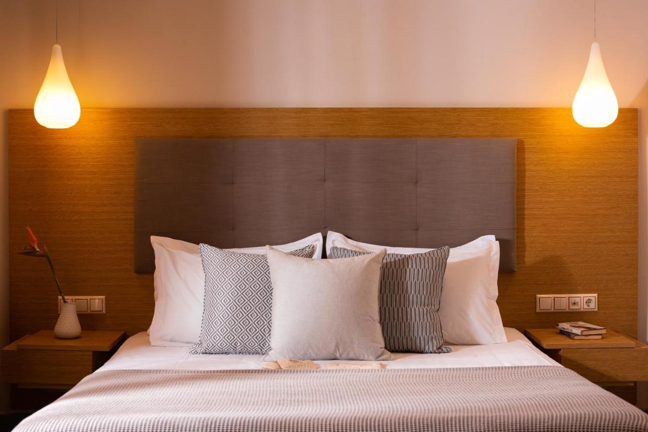 George Hotel Лименария Екстериор снимка